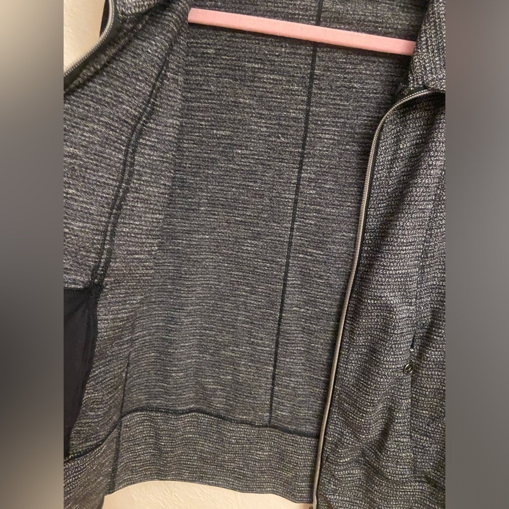 Lululemon sweater - Picture 14 of 14